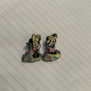 Mickey and Minnie Mouse Disney pin set
